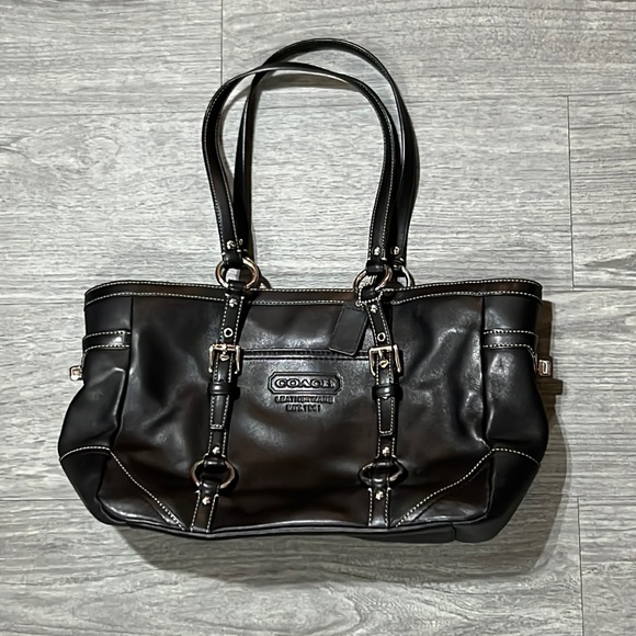 EUC Coach Black Leather Handbag - Picture 2 of 8